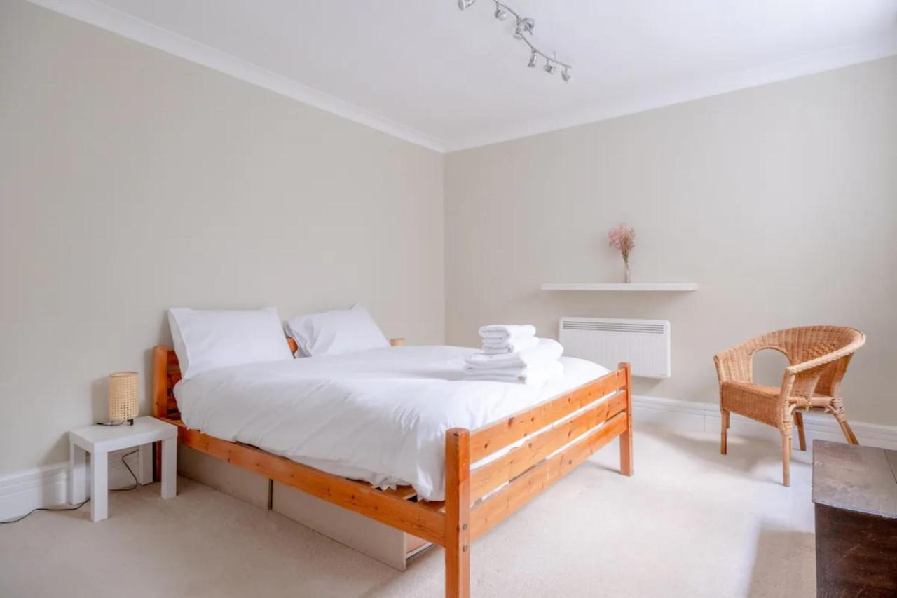 Apartamento Lovely 1 Bedroom With Patio - 10 Mins From Hyde Park *