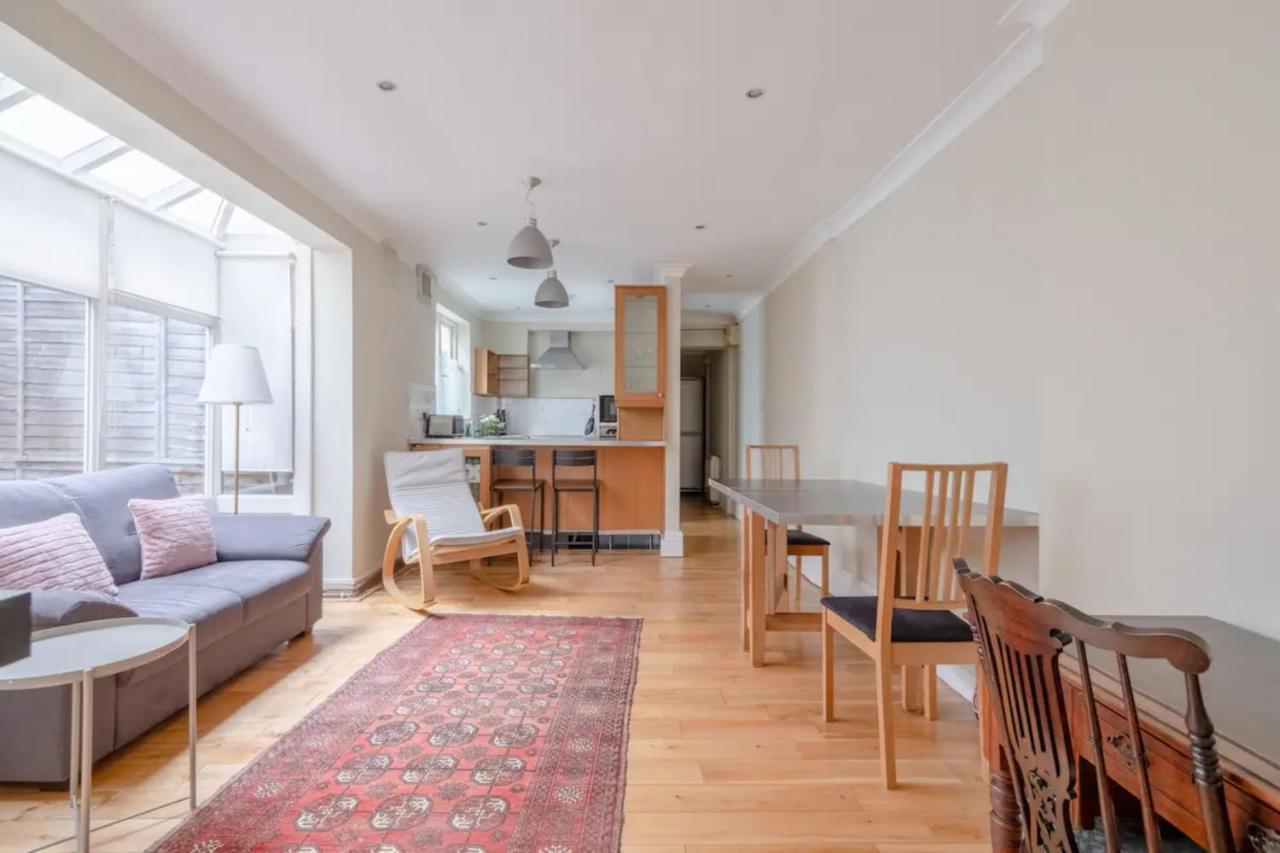 Lovely 1 Bedroom With Patio - 10 Mins From Hyde Park Apartamento